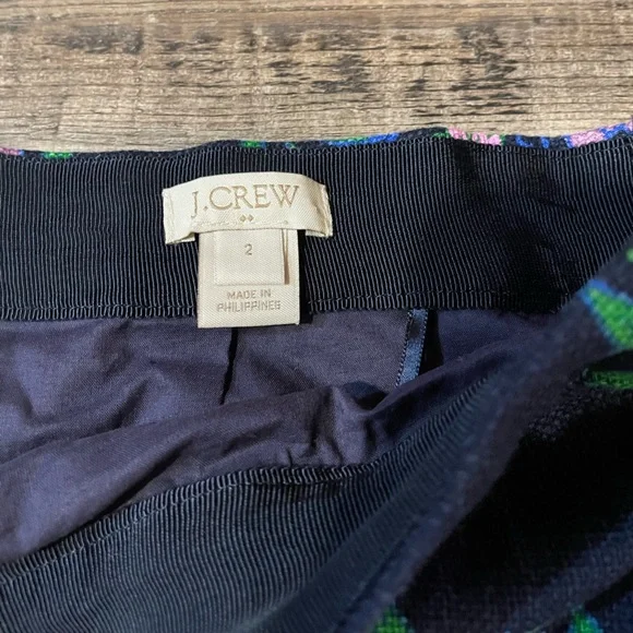 LIKE NEW J Crew pink green floral embroidered skirt size 2 - Picture 3 of 3